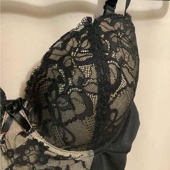 Marilyn Monroe lace lingerie dress with underwire cups - Picture 7 of 11